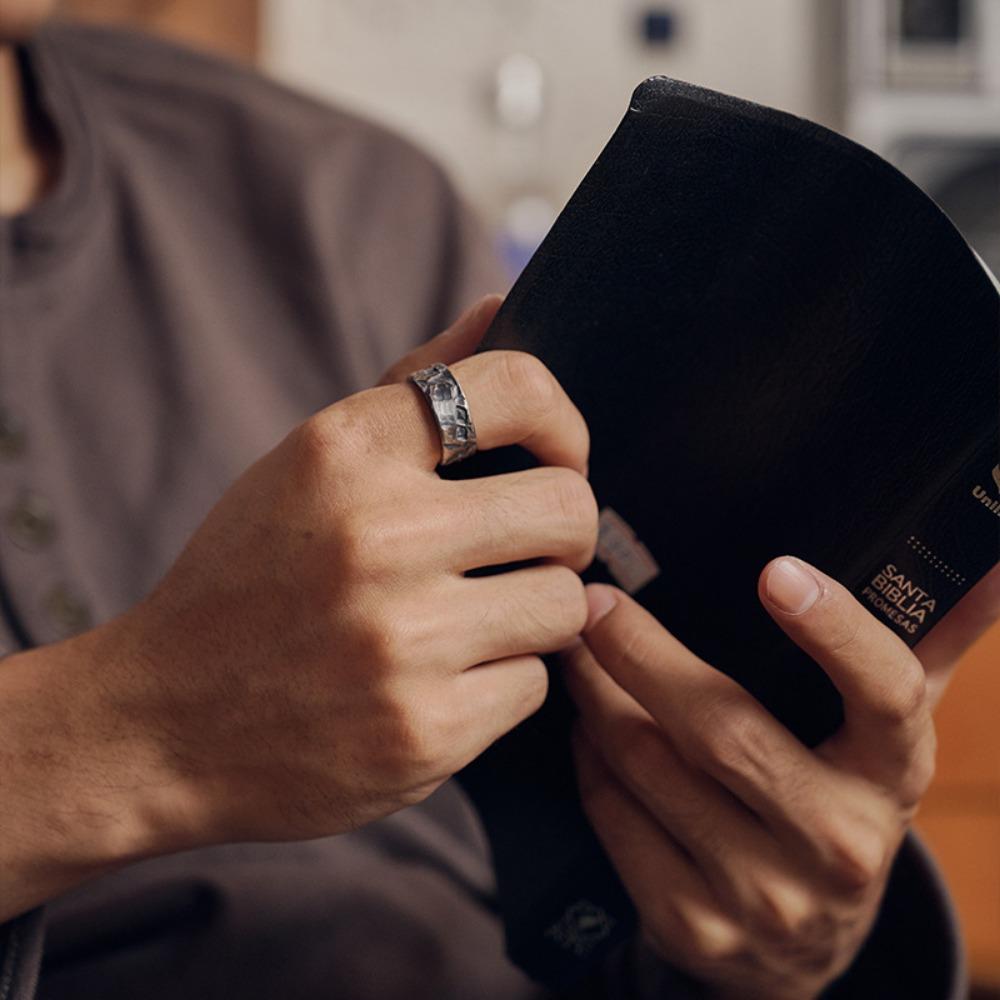 Egyszerű, Kreatív és Személyre szabott Új Design Éjszakai Szellem Koponya Gyűrű Férfi Nyitott Állítható Méret Divattrend Niche Gyűrű