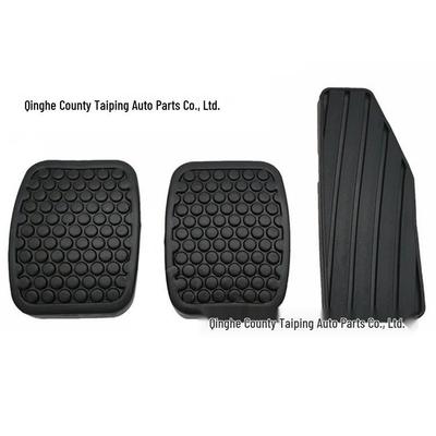 Suzuki Swift Plynový pedál, Spojka, Brzda Protiskluzový návlek na pedál (Gumová podložka 49751-79001)