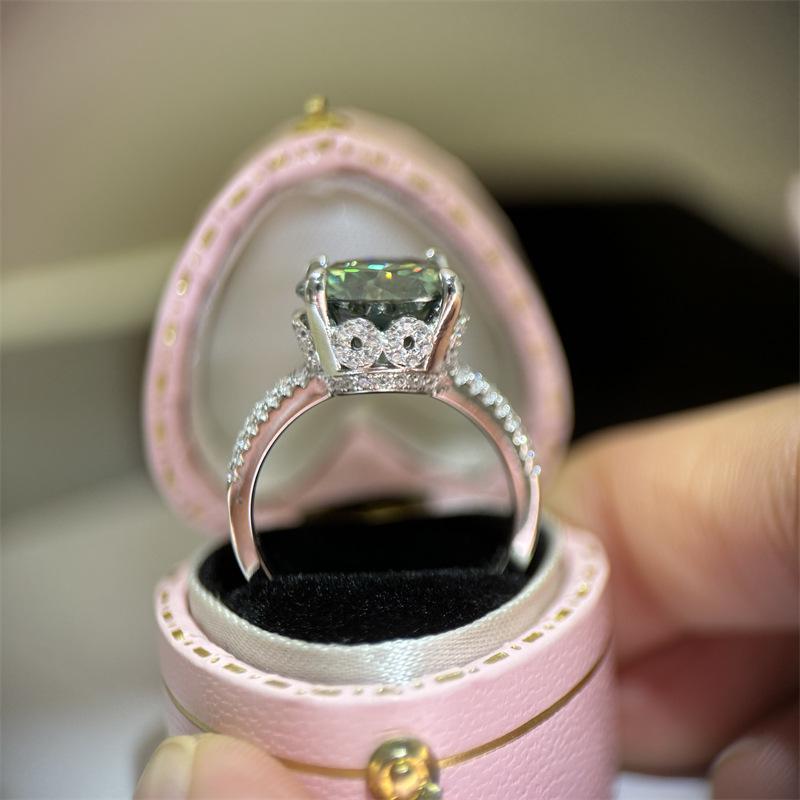 Luxury 5 Carat Green Moissanite Women's Ring: European & American Trendy Matching Diamond Rings