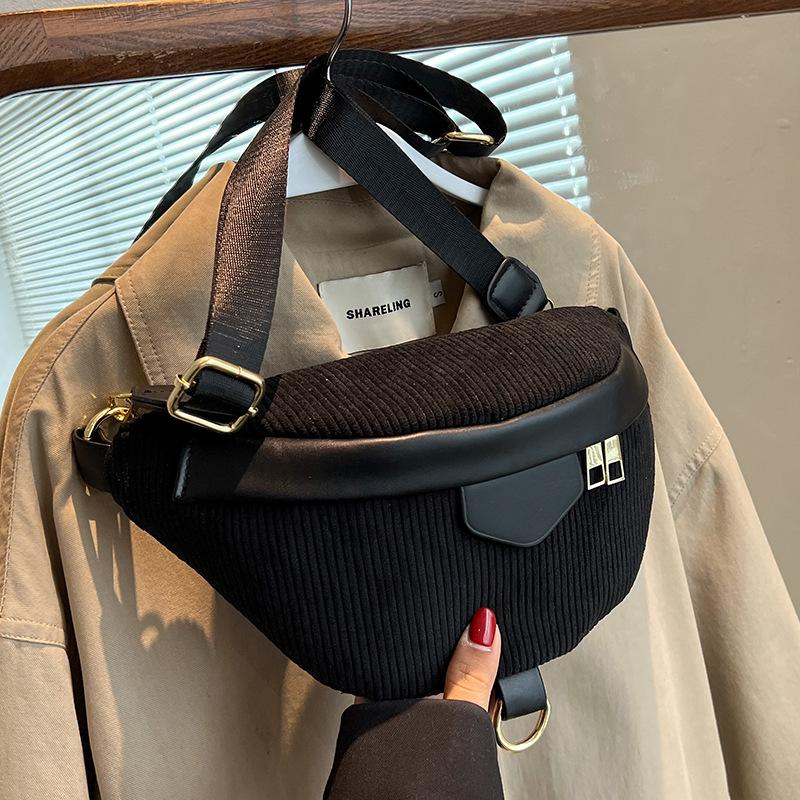 

Премиальная сумка женская сумка новая мода осень и зима сумка-мессенджер полосатый бархат женская ниша популярная нагрудная сумка поясная сумка чёрный