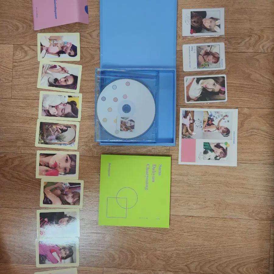 

Twice 1st Album Twicetagram