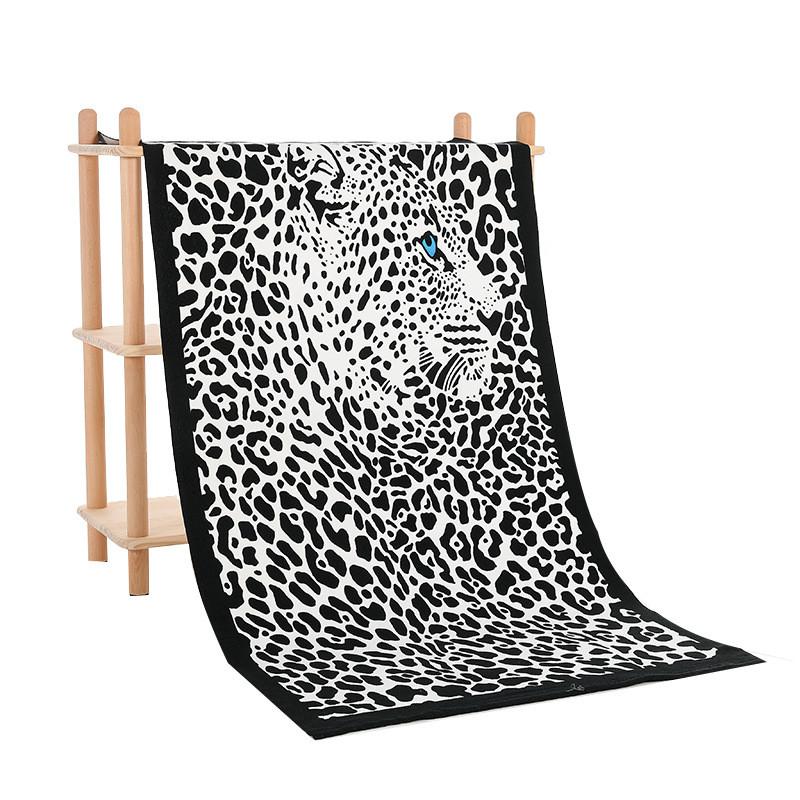 Vibrant Colorful Print Microfiber Bath Towel Ideal For Swimmers And Beach Lovers