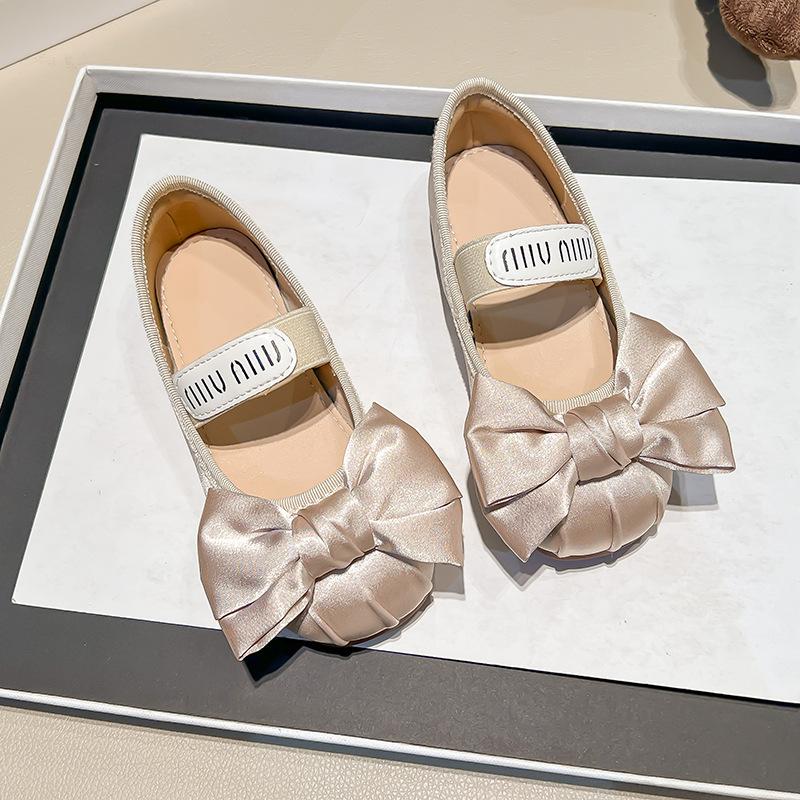 

Silk bow classmate 1-3-6 year old girl leather shoes ballet shoes children princess shoes little girl cute 25