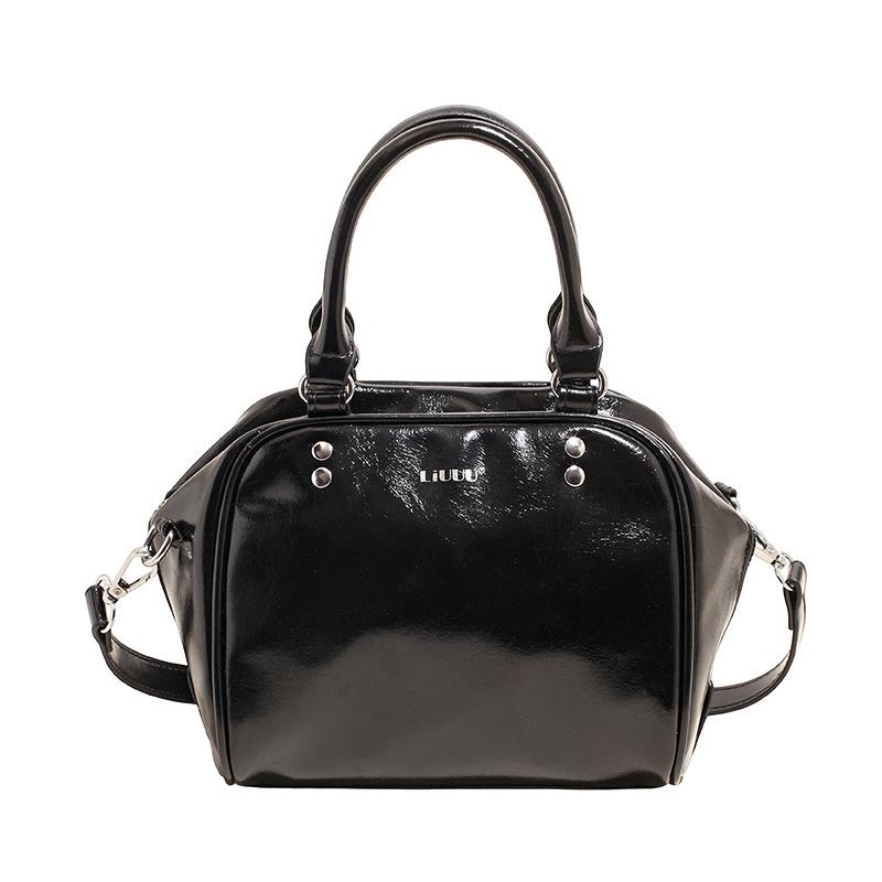 This Year, Boston Bags Are Popular for Women's Autumn and Winter 2025 New Versatile Shoulder Messenger Bags, Popular Portable Pillow Bags.