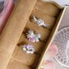 Zoete Wind Roze Liefde Zir*****Pen Ring Strik Niche Licht Luxe Hoge Smaak Mode Gestapelde Ring Vrouw