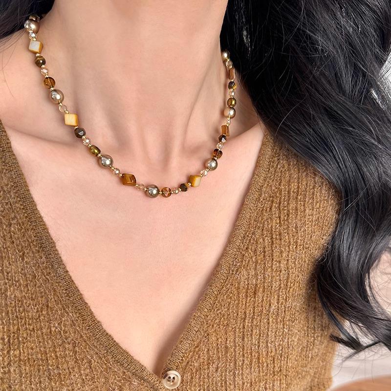 Elegant Tiger's Eye Beaded Necklace for Autumn and Winter