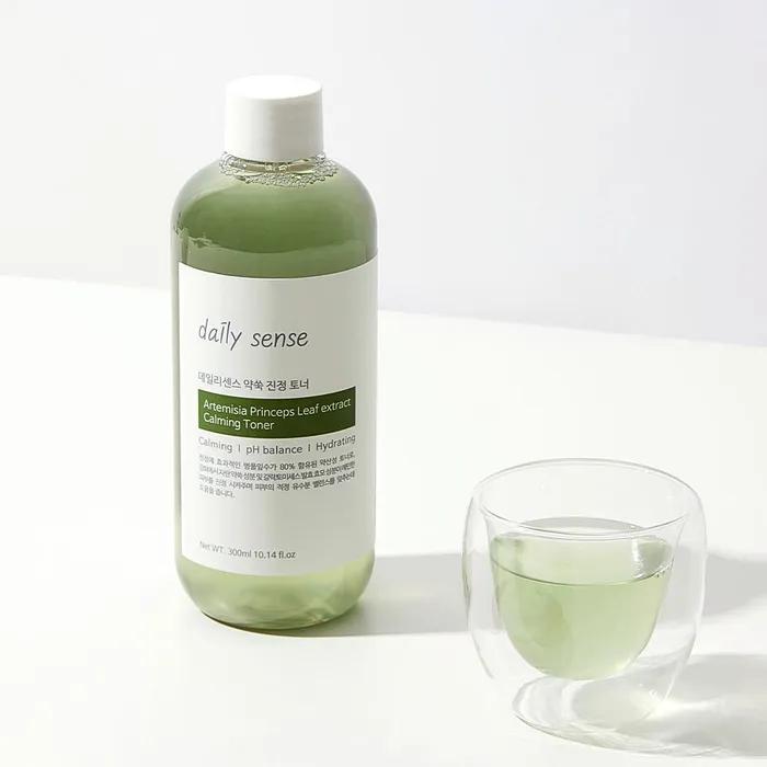 Reinforced mugwort soothing toner (containing galactomyces fermented filtrate)