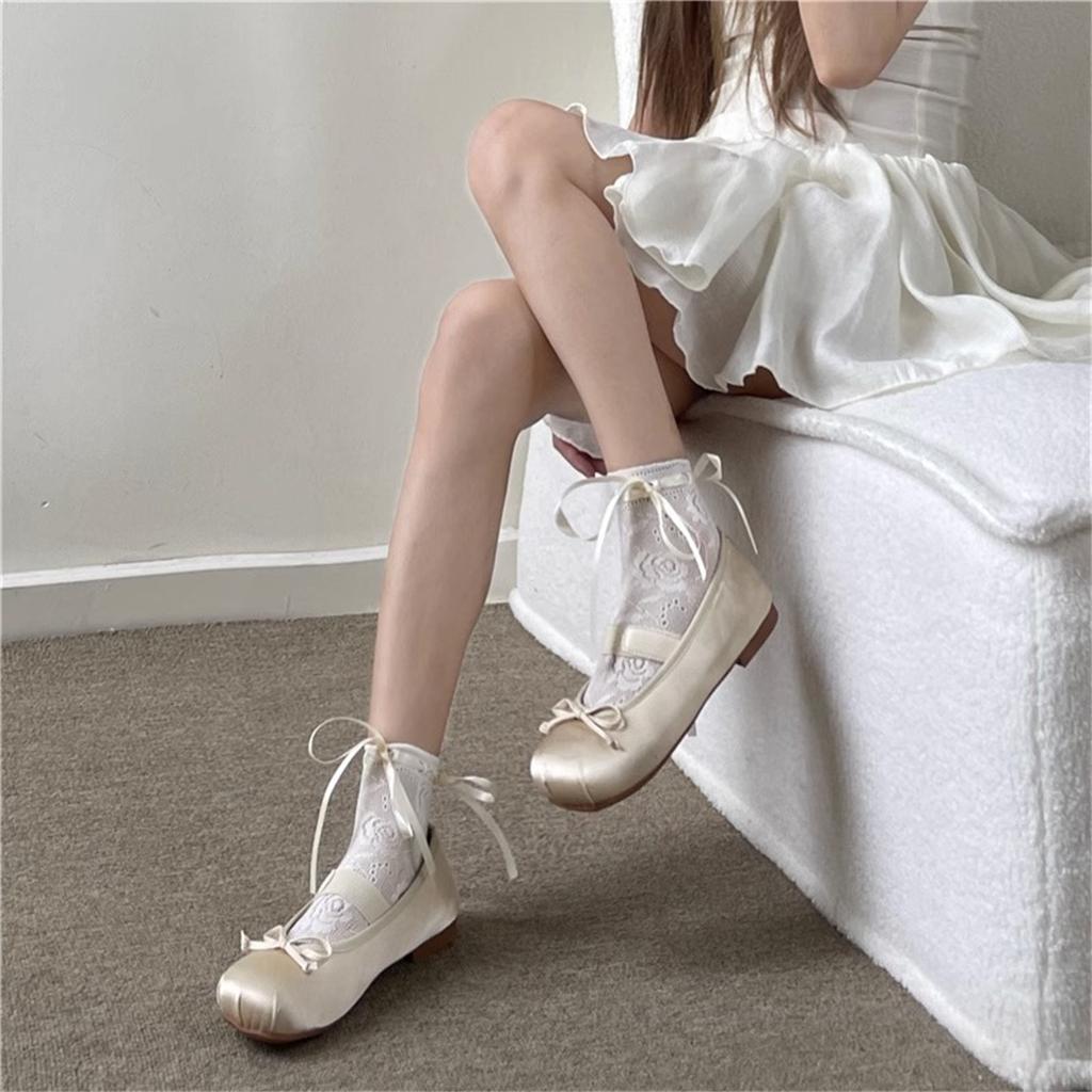 Women Sweet Hollow-Out Floral Lace Ankle Socks Japanese Cute Lace Up Bowknot Crew Socks Solid Color Middle Tube Socks