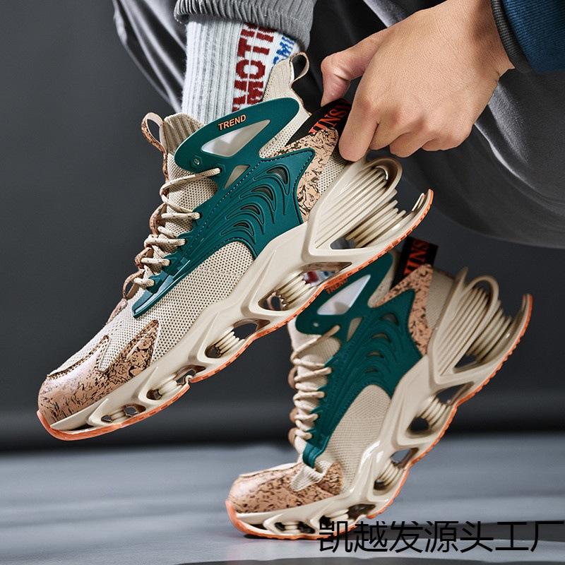New fly-woven sports and leisure shoes men's shoes blade shoes running shoes heightening platform socks shoes casual