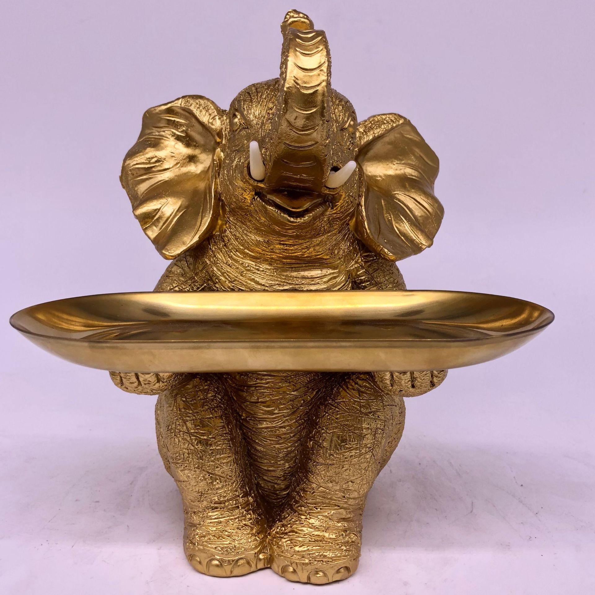 

Новый Декор Статуэтки Слона Статуэтка Фэн-шуй Смола Слон Украшение для Гостиной Фигурка Орнамент Поднос Подарок для Интерьера 14.5 13.5 20cm золотой