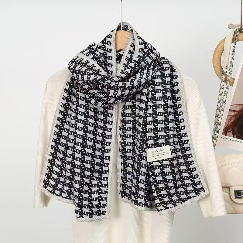 Retro Floral Cotton-Linen Scarf: Versatile Shawl for Spring & Autumn - Korean Style Neck & Shoulder Protection