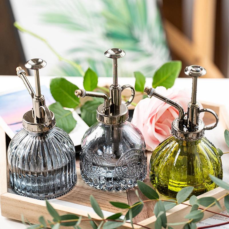 Retro Glas Luftdruck-Gießkanne Geprägte Glas-Sprühflasche Gartenarbeit Spezial Haushaltssprinkler Gießflasche