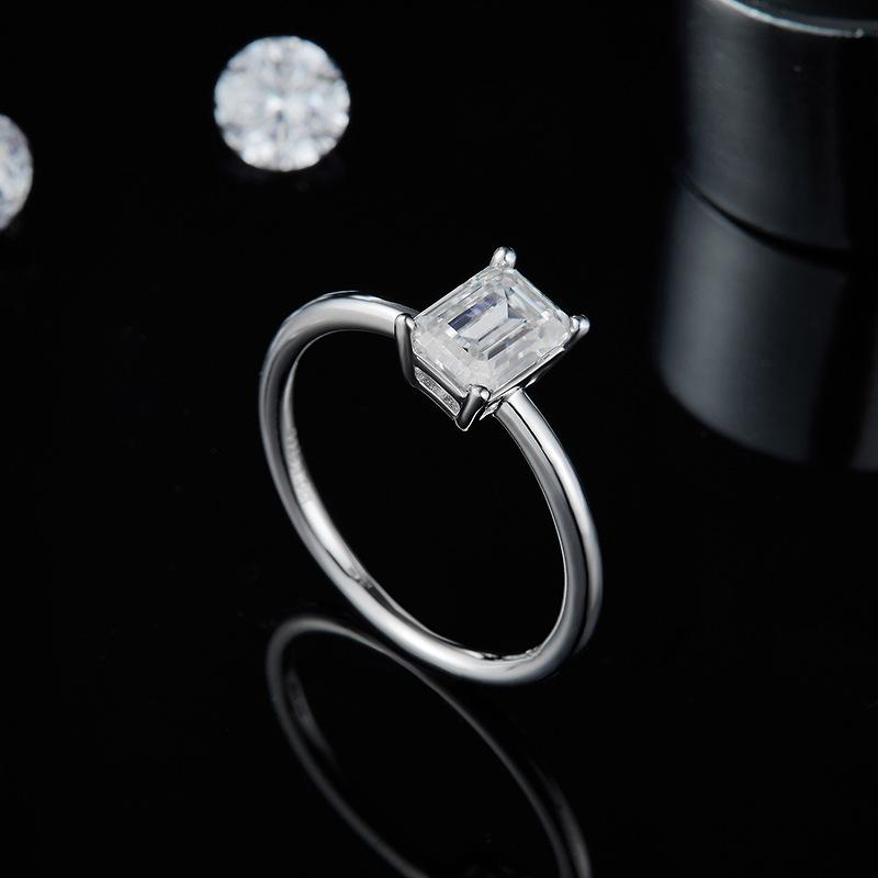 

Luxury Moissanite Square Diamond Ring in 925 Sterling Silver Size 4.75 US