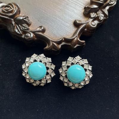 Vintage Blue Snowflake Glass Ear Studs with 925 Silver Needles - Versatile Temperament Style for Women