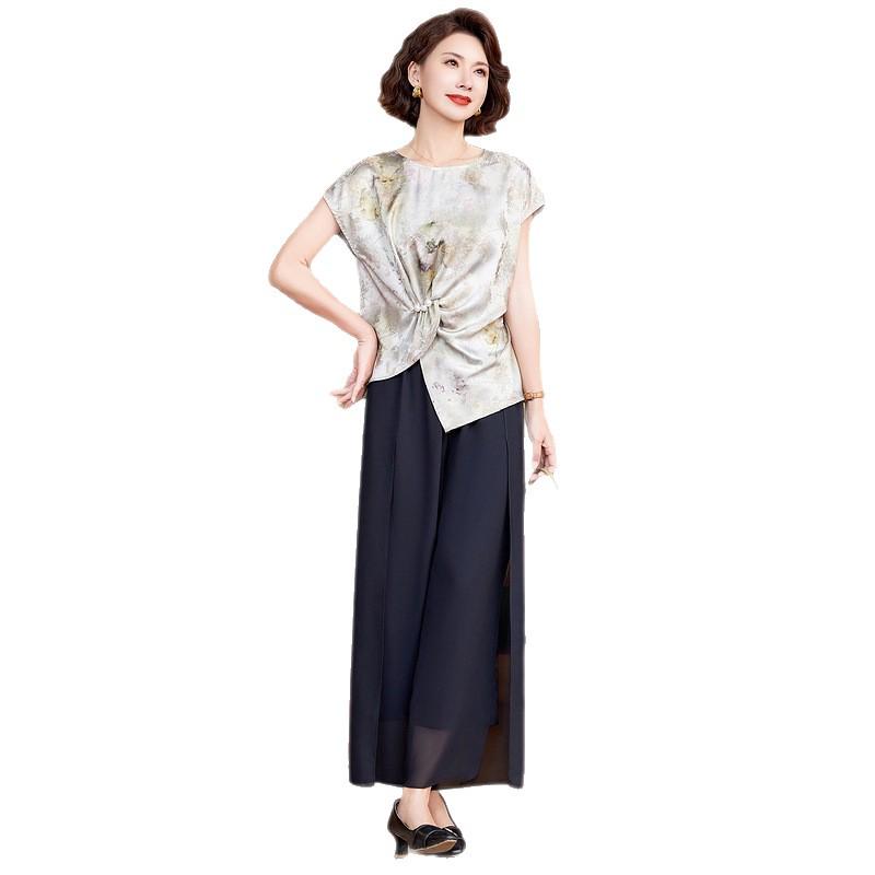 Stylish Summer Short Sleeve T-shirt Set for Mother's Day - Two-Piece Temperament Outfit for Middle-Aged & Elderly Women