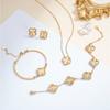 Set di Gioielli Quadrifoglio Acciaio al Titanio Bracciale Collana e Orecchini Incisi al Laser
