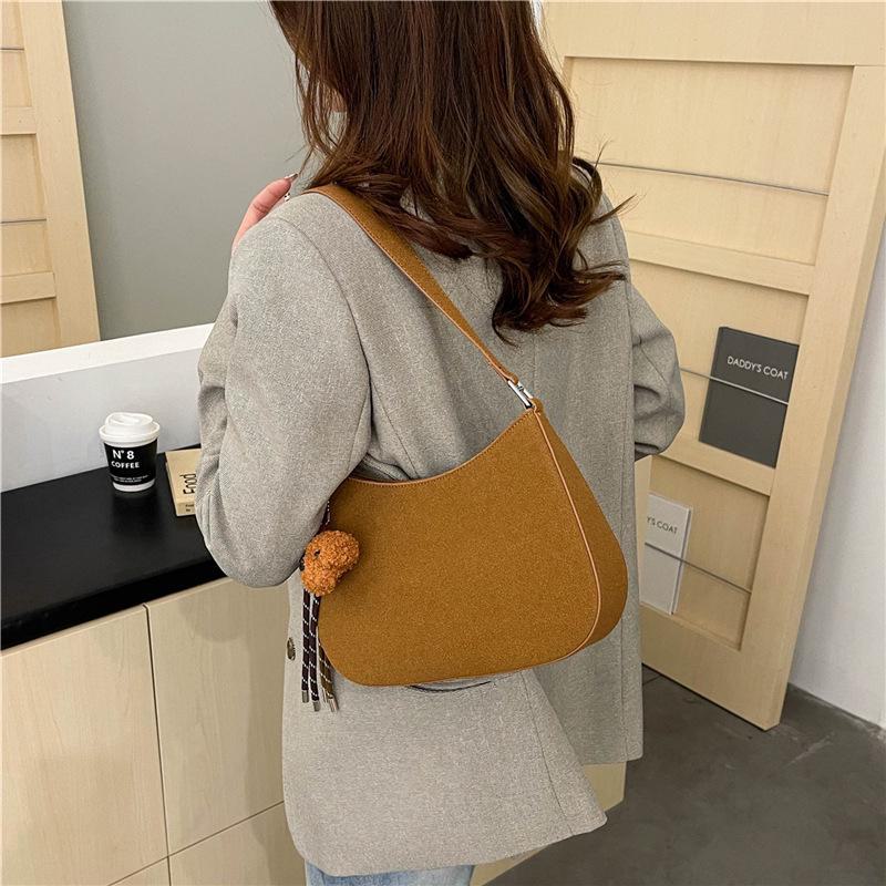 Casual Retro Korean-Style Messenger Bag, One-Shoulder 2024 Winter Trend
