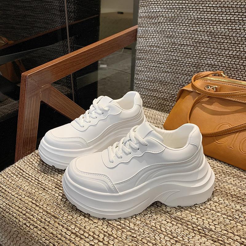 Muffin platform white shoes women's 2025 new autumn versatile small man increases 7CM white casual shoes women's