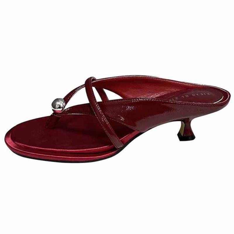 

Fashion Luxury Metal Decoration Brand Slippers Women Fashion Cross Tied Kitten Heel Designer Shoes Comfortable Clip Toe Beach Flip Flops 35 красный