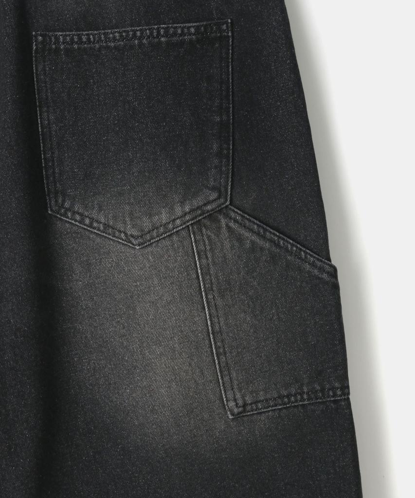INDUST One-Pleat Carpenter Bermuda Denim Half Pants_Black