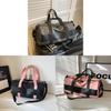 Minimalist Travel Tote Bag With Zipper Pocket For Casual Womens Day Trips