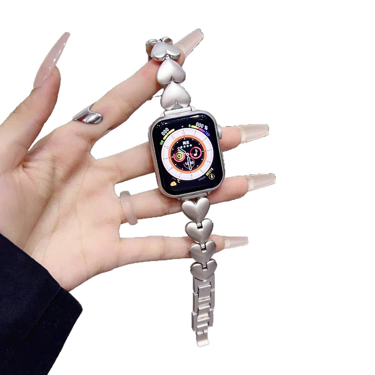 

Compatible with Apple Watch: 3D Four Hearts Metal Snap Closure Band for iWatch SE and Series 11. 20mm серебряный