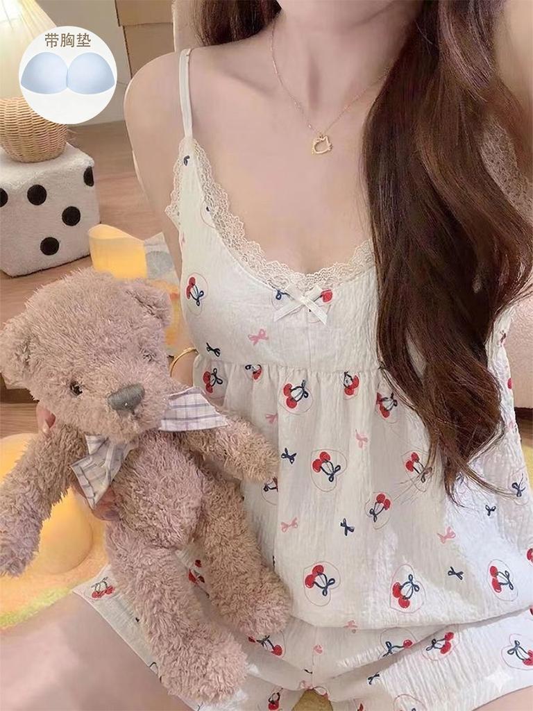 Pajamas with Chest Pads, Women's Summer Clouds, Cotton Feeling, Advanced Feeling, Can Be Worn Outside, Cartoon Suspenders, Shorts, Loungewear Set