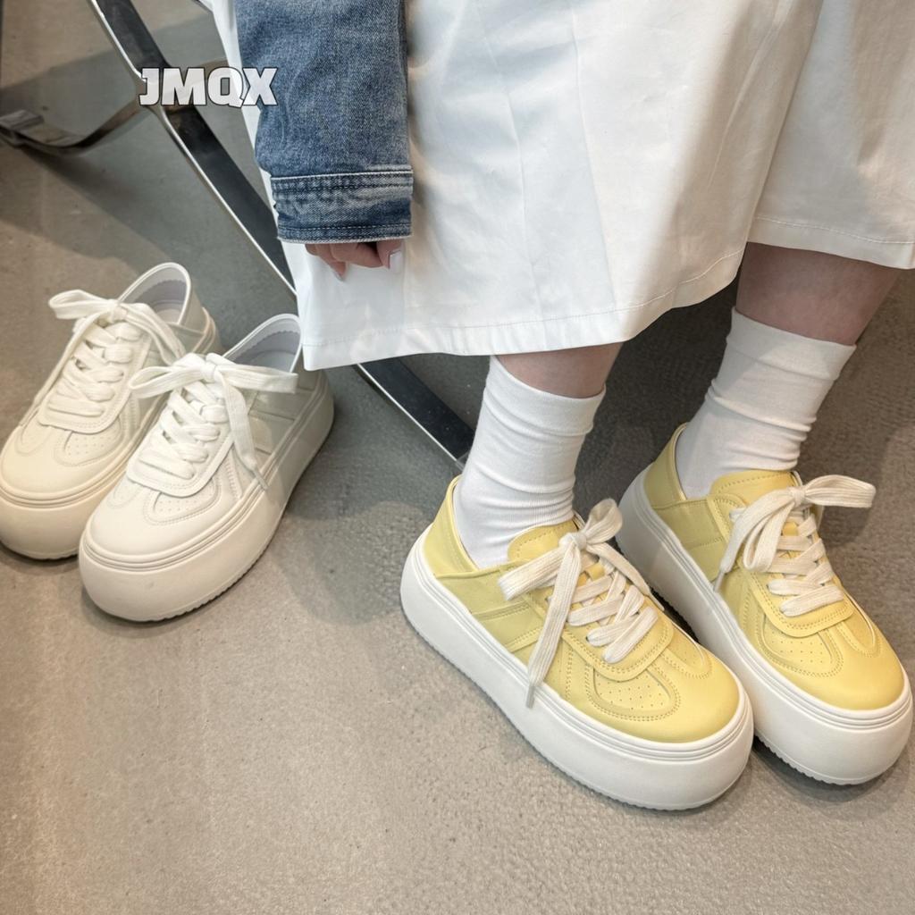 Weiße Lederplateauschuhe Damen 2025 neu runde Spitze Schnürer Sport- und Freizeit-Board-Schuhe, ein Schuh und zwei gelbe trendige