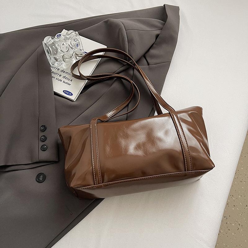 Glossy Soft Leather Niche Single Shoulder Underarm Bag Women's 2026 New Korean Fashion Handbag Casual Commuter Bag