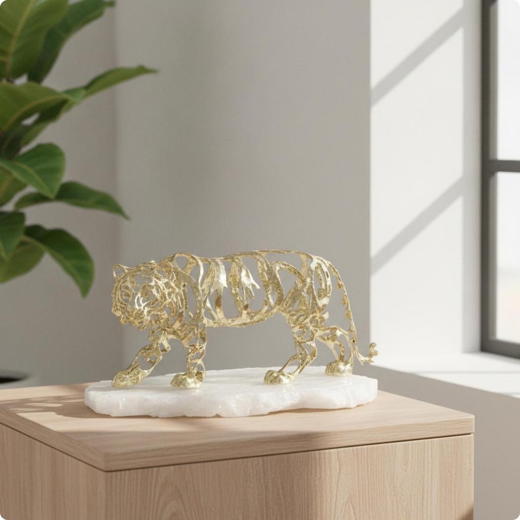 Metal Tiger Ornament Openwork Sculpture Glossy for Bookshelf