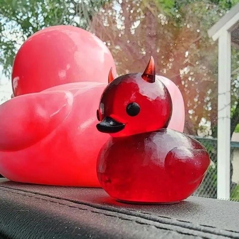 Halloween Novelty Duck Figurine Sculpture Resin Craft Collectible Desk Office Dashboard Decoration Unique Car Accessory