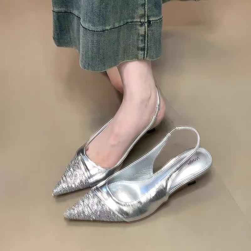 

Мода Женская Мода Блестки Сращивание Сандалии Через Голову Лето Новые Острый Носок Мелкий Вырез Линия с Нескользящими Туфлями на Шпильке 39 серебряный