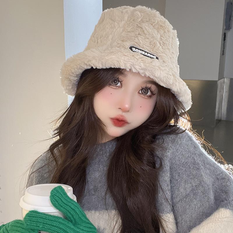 Female autumn and winter Korean version is versatile, showing a small face, thickening and keeping warm, fashionable plush basin hat