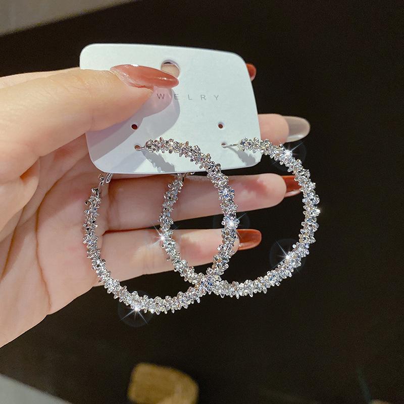 European and American Fashion High-end Atmospheric Earrings Trendy Cool Earrings Versatile Personalized Party Big Earrings Exquisite Commuter Earrings