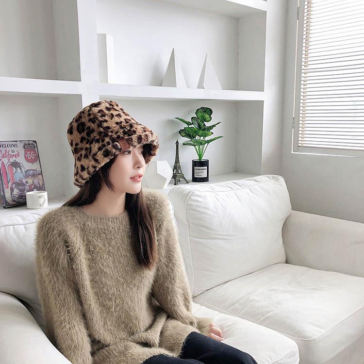 Fashionable Women's Vintage Korean Style Bucket Hat Zebra Leopard Print Plush Thickened Warm Versatile for Autumn Winter