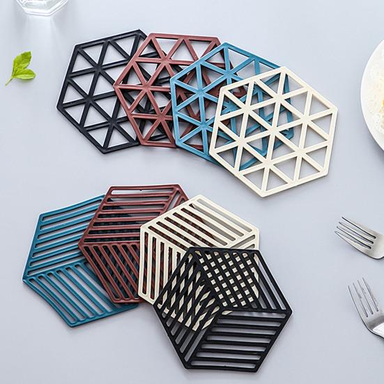 Hollow Heat Resistant Trivet for Hot Dishes Non-Slip Silicone Table Mat for Pots Scratch-Proof