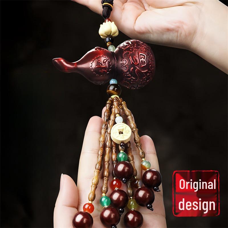 Peach Wood Gourd Car Pendant - Rearview Mirror Hanging Ornament for Safe Travel.