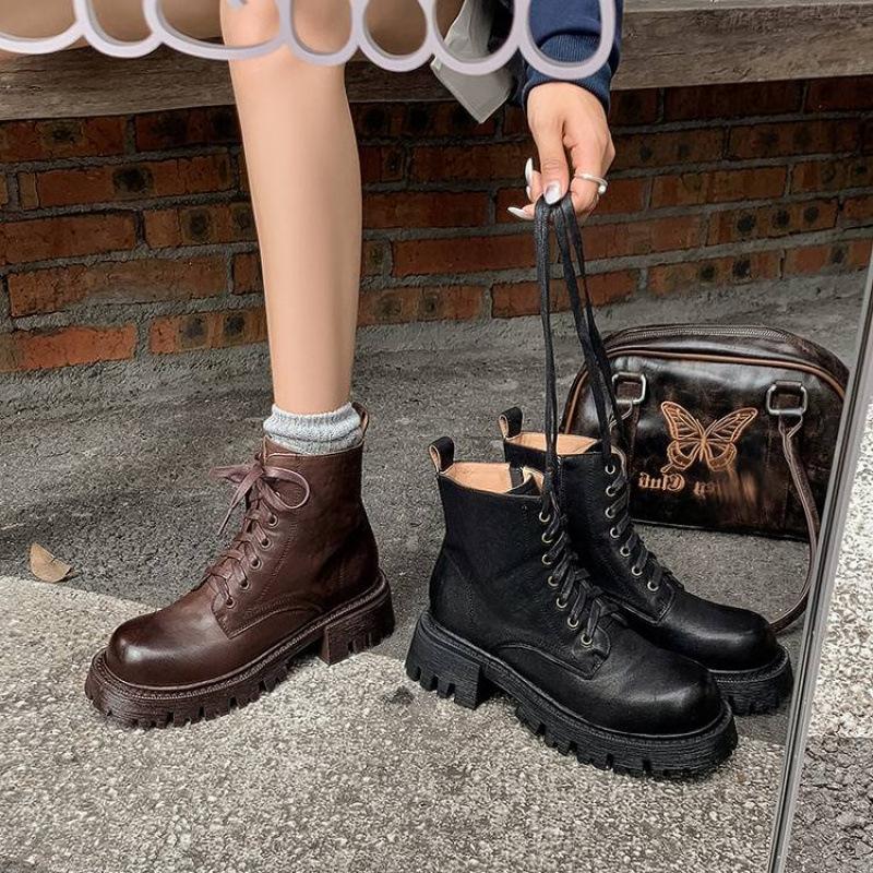 Autumn and winter women's leather boots solid color leather large size women's boots side zipper thick-soled non-slip Martin boots cowhide low boots
