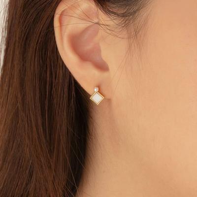 GETMEBLING Color Stud With Pearl