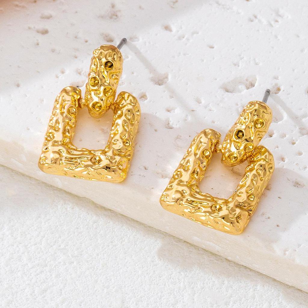 Retro Geometric Earrings: Light Luxury Exaggerated Design for Women