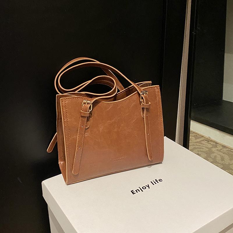 

Зимняя новая однотонная дизайнерская ретро-подвеска популярная сумка-тоут на плечо под мышку