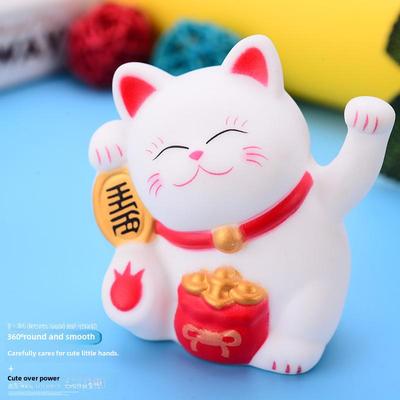 Jixin Vinyl Mini Waving Fortune Cat Cake Decoration & Keychain Pendant