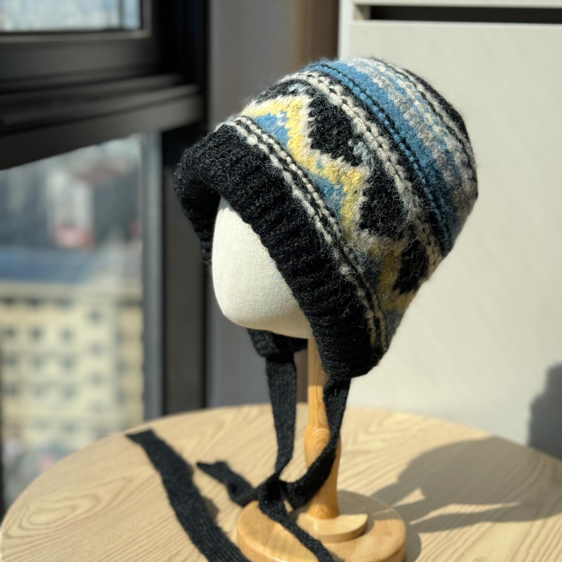 

New Fair Isle style color-blocked knitted pullover hat for women, thickened for warmth and cold protection, with ear flaps, suitable for autumn and Adult54-60Average Size чёрный