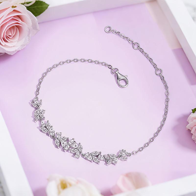 Wisteria Women's Zircon Leaf Bracelet - Luxurious Gift for Best Friend.
