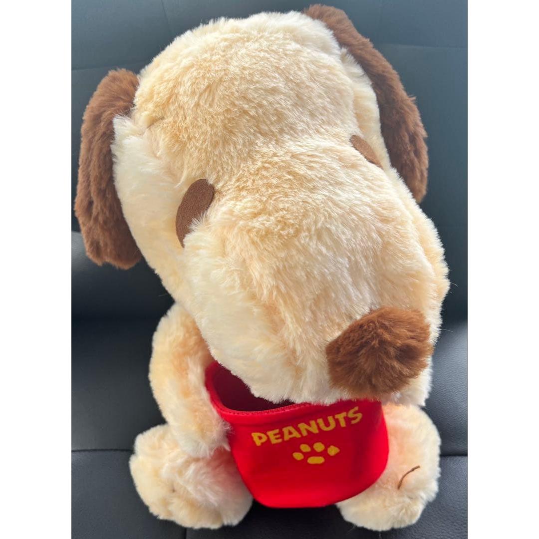 Snoopy stuffed toy with accessory case