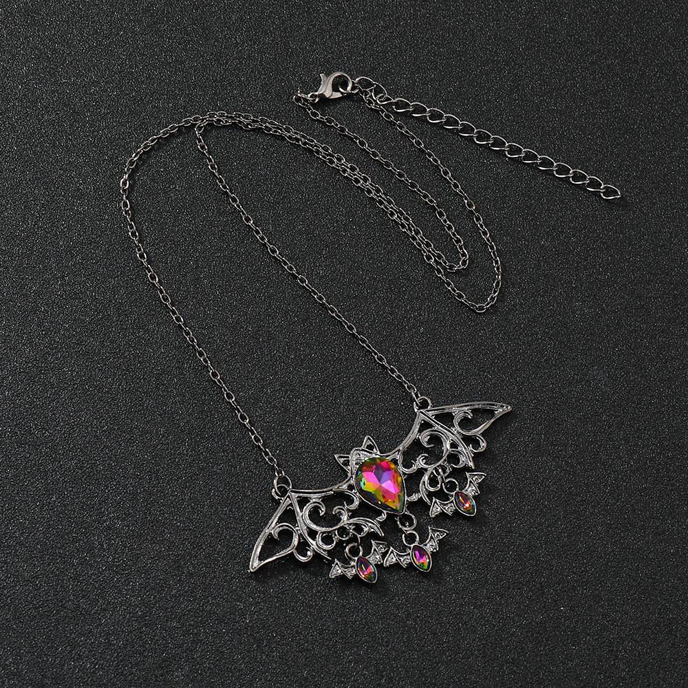 Dark Jewelry Bat Pendant Necklace Alloy Water Crystal For Halloween Decoration