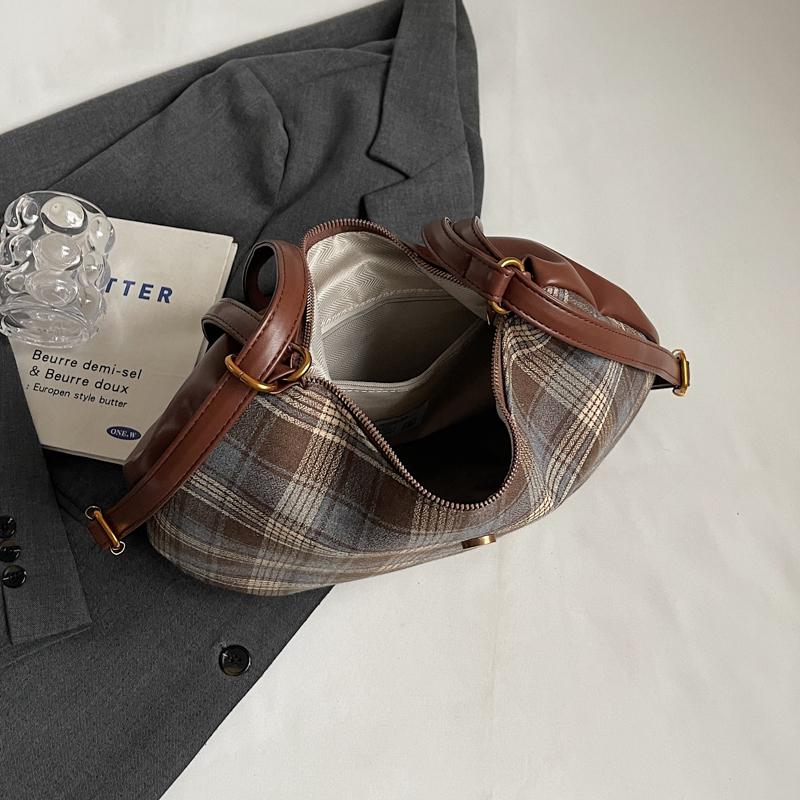 Leisure Time Traveling for Work High-capacity Backpack Autumn New Grid Retro Leopard Print Single Shoulder Crossbody Bag