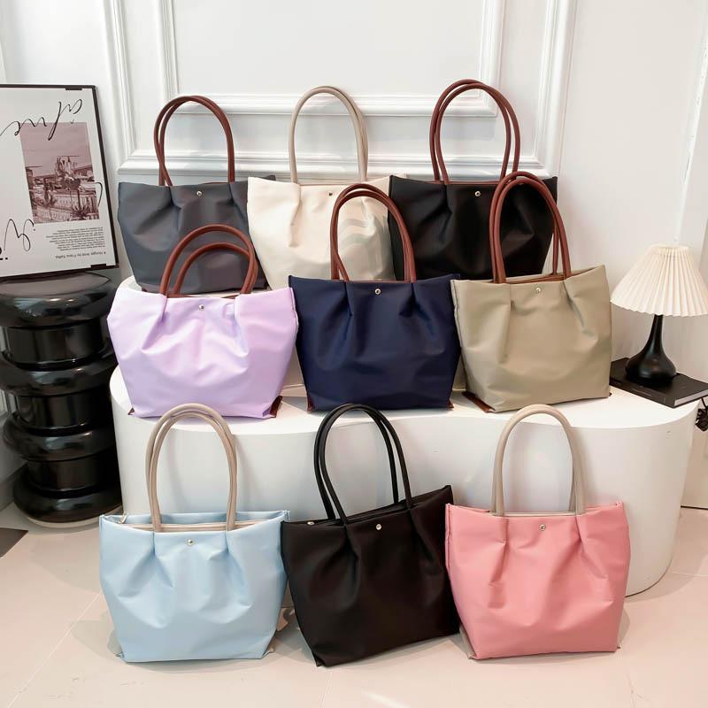 Collectors Edition Nylon Bag With Waterproof Material For Daily Use