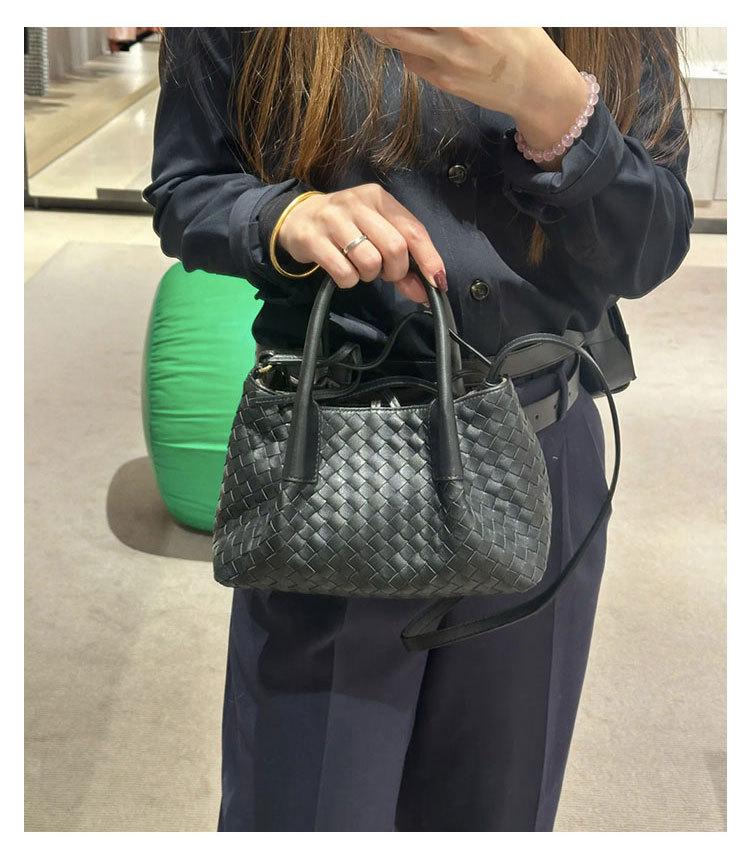 2025 New Cowhide Handmade High-end Woven Bag French Casual Handheld One-Shoulder Crossbody Women's Bag Tote Bag
