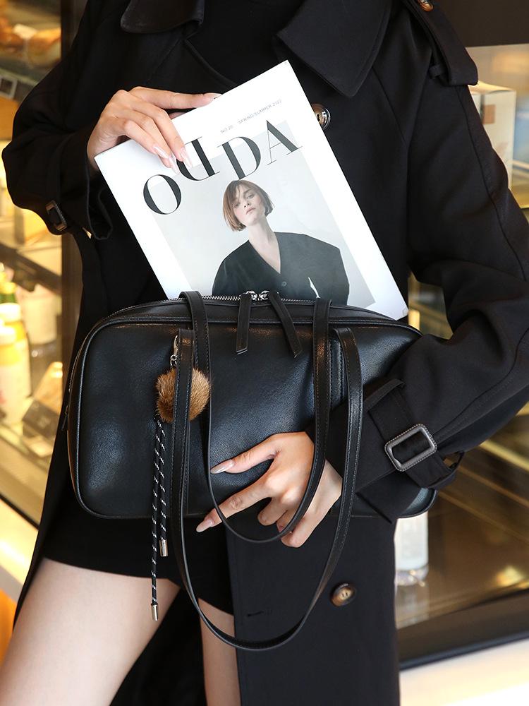 Women's Elegant Genuine Leather Bowling Bag - Large Capacity, Versatile Commuter Style, New 2026 Design with Shoulder Strap
